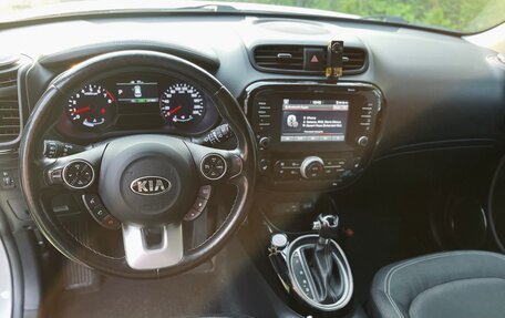KIA Soul II рестайлинг, 2018 год, 1 590 000 рублей, 30 фотография