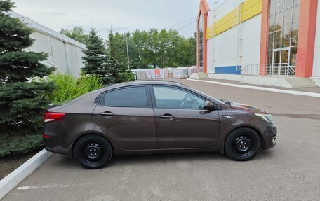 KIA Rio III рестайлинг, 2015 год, 1 040 000 рублей, 10 фотография