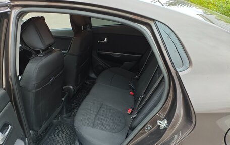 KIA Rio III рестайлинг, 2015 год, 1 040 000 рублей, 16 фотография