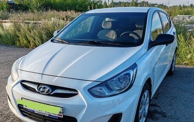 Hyundai Solaris II рестайлинг, 2013 год, 850 000 рублей, 1 фотография