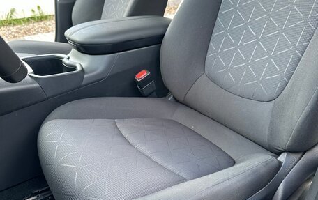 Toyota RAV4, 2022 год, 3 300 000 рублей, 16 фотография