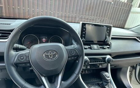 Toyota RAV4, 2022 год, 3 300 000 рублей, 15 фотография