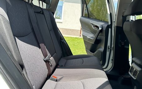 Toyota RAV4, 2022 год, 3 300 000 рублей, 18 фотография