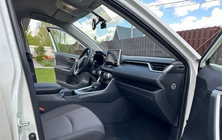 Toyota RAV4, 2022 год, 3 300 000 рублей, 17 фотография