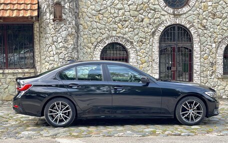 BMW 3 серия, 2019 год, 2 700 000 рублей, 16 фотография