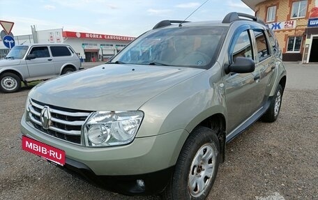 Renault Duster I рестайлинг, 2015 год, 900 000 рублей, 2 фотография