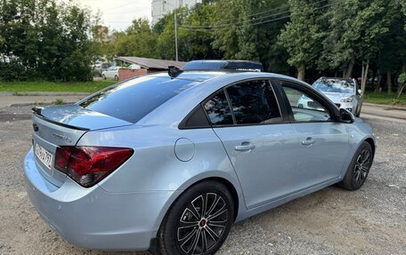 Chevrolet Cruze II, 2010 год, 630 000 рублей, 4 фотография