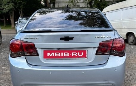 Chevrolet Cruze II, 2010 год, 630 000 рублей, 3 фотография