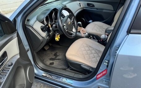 Chevrolet Cruze II, 2010 год, 630 000 рублей, 6 фотография