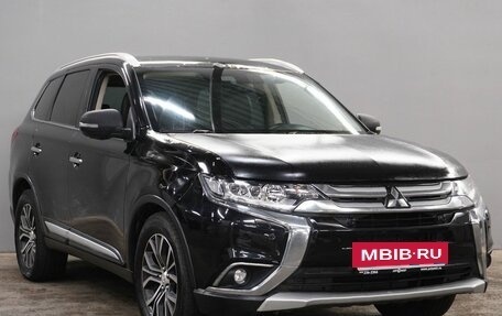 Mitsubishi Outlander III рестайлинг 3, 2017 год, 2 200 000 рублей, 3 фотография