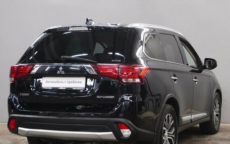 Mitsubishi Outlander III рестайлинг 3, 2017 год, 2 200 000 рублей, 5 фотография