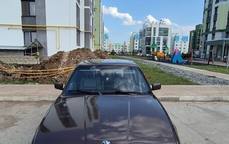 BMW 5 серия, 1993 год, 650 000 рублей, 1 фотография
