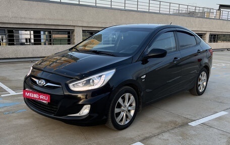 Hyundai Solaris II рестайлинг, 2014 год, 970 000 рублей, 2 фотография
