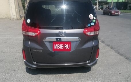 Honda Freed II, 2018 год, 1 850 000 рублей, 6 фотография