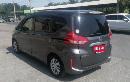 Honda Freed II, 2018 год, 1 850 000 рублей, 7 фотография