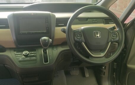 Honda Freed II, 2018 год, 1 850 000 рублей, 10 фотография