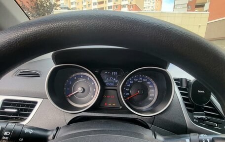 Hyundai Elantra V, 2014 год, 1 250 000 рублей, 2 фотография