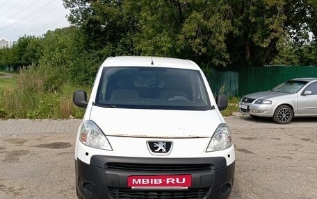 Peugeot Partner II рестайлинг 2, 2011 год, 600 000 рублей, 3 фотография
