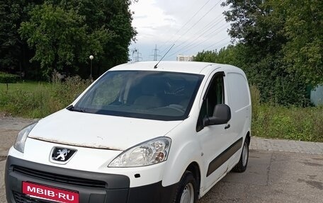 Peugeot Partner II рестайлинг 2, 2011 год, 600 000 рублей, 2 фотография