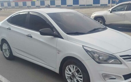 Hyundai Solaris II рестайлинг, 2014 год, 1 200 000 рублей, 1 фотография