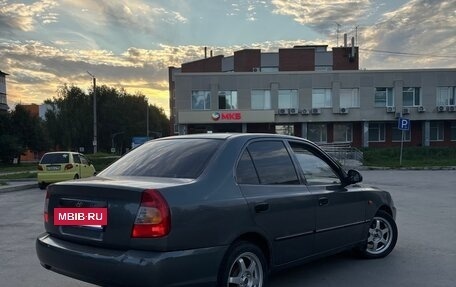 Hyundai Accent II, 2004 год, 400 000 рублей, 3 фотография