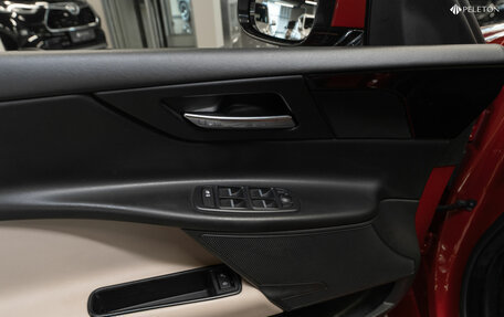 Jaguar XE I рестайлинг, 2015 год, 1 840 000 рублей, 15 фотография