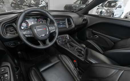 Dodge Challenger III рестайлинг 2, 2017 год, 3 300 000 рублей, 7 фотография