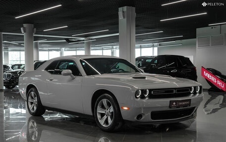 Dodge Challenger III рестайлинг 2, 2017 год, 3 300 000 рублей, 2 фотография