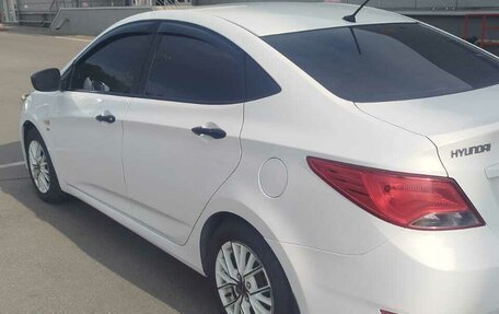 Hyundai Solaris II рестайлинг, 2014 год, 1 200 000 рублей, 4 фотография