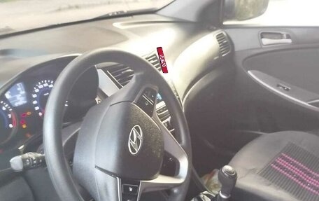 Hyundai Solaris II рестайлинг, 2014 год, 1 200 000 рублей, 12 фотография