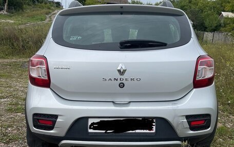 Renault Sandero II рестайлинг, 2017 год, 650 000 рублей, 3 фотография