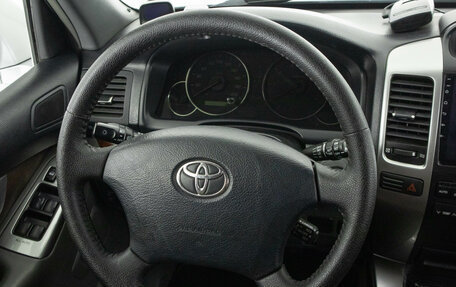 Toyota Land Cruiser Prado 120 рестайлинг, 2003 год, 1 959 000 рублей, 15 фотография