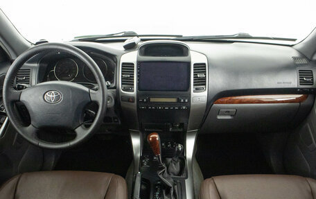 Toyota Land Cruiser Prado 120 рестайлинг, 2003 год, 1 959 000 рублей, 16 фотография