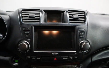 Toyota Highlander III, 2011 год, 1 849 000 рублей, 13 фотография
