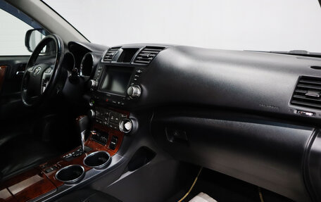 Toyota Highlander III, 2011 год, 1 849 000 рублей, 19 фотография