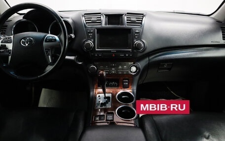 Toyota Highlander III, 2011 год, 1 849 000 рублей, 15 фотография