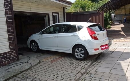 Hyundai Solaris II рестайлинг, 2013 год, 1 200 000 рублей, 1 фотография