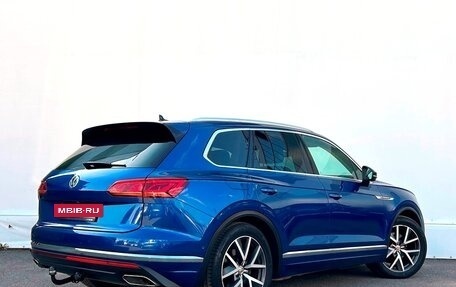 Volkswagen Touareg III, 2018 год, 3 790 500 рублей, 2 фотография