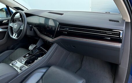 Volkswagen Touareg III, 2018 год, 3 790 500 рублей, 8 фотография
