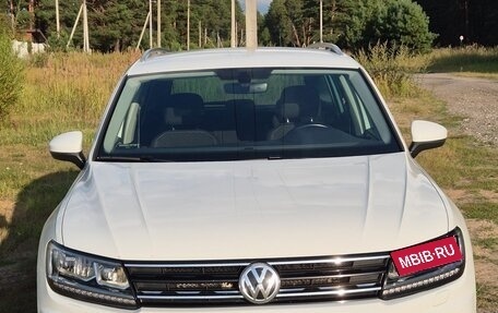 Volkswagen Tiguan II, 2018 год, 2 150 000 рублей, 1 фотография