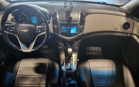 Chevrolet Cruze II, 2013 год, 800 000 рублей, 13 фотография