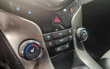 Chevrolet Cruze II, 2013 год, 800 000 рублей, 15 фотография