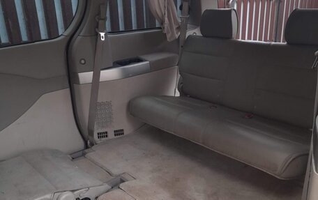 Nissan Quest III, 2004 год, 750 000 рублей, 8 фотография