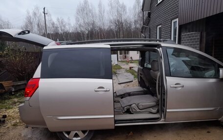 Nissan Quest III, 2004 год, 750 000 рублей, 11 фотография