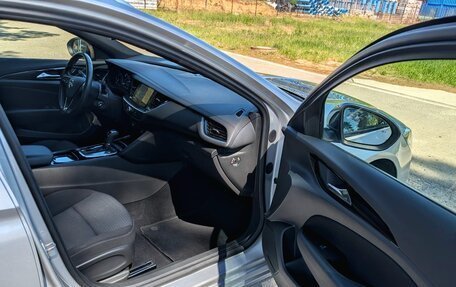 Opel Insignia II рестайлинг, 2021 год, 1 550 000 рублей, 2 фотография