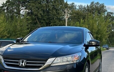 Honda Accord IX рестайлинг, 2013 год, 1 450 000 рублей, 10 фотография