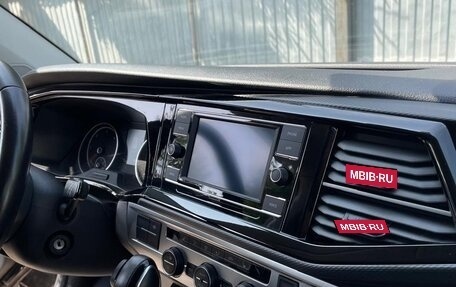 Volkswagen Caravelle T6 рестайлинг, 2021 год, 5 100 000 рублей, 19 фотография