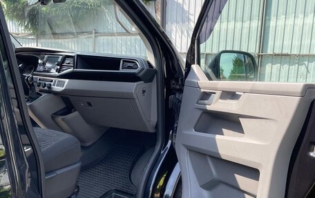 Volkswagen Caravelle T6 рестайлинг, 2021 год, 5 100 000 рублей, 21 фотография