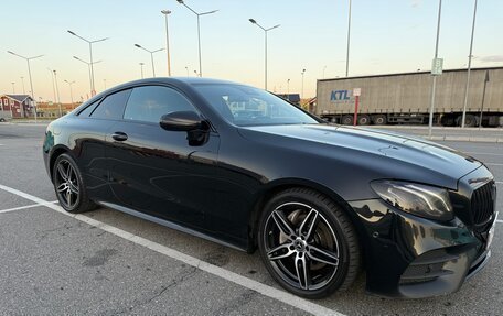 Mercedes-Benz E-Класс, 2019 год, 4 200 000 рублей, 2 фотография