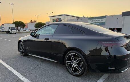 Mercedes-Benz E-Класс, 2019 год, 4 200 000 рублей, 5 фотография
